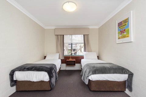 Subiaco Village 20 - Accommodation Bookings 13