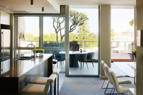 Claremont Quarter Luxury Apartment - Accommodation Bookings 0