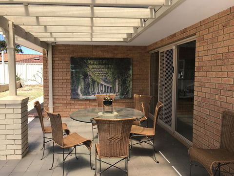 Blue Lake Family Retreat - Accommodation Bookings 8