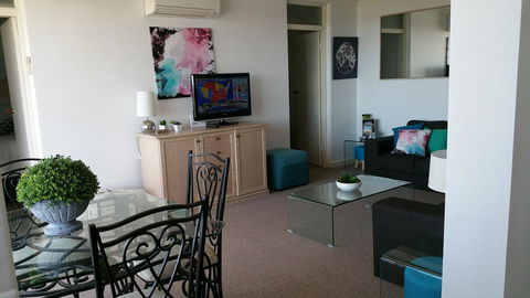 High Tor - Accommodation Bookings 16