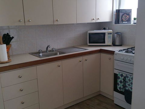 High Tor - Accommodation Bookings 18