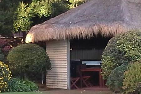 High Tor - Accommodation Bookings 24