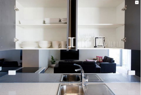 Adele's Luxury South Beach Apartment With King Bed - Accommodation Bookings 14