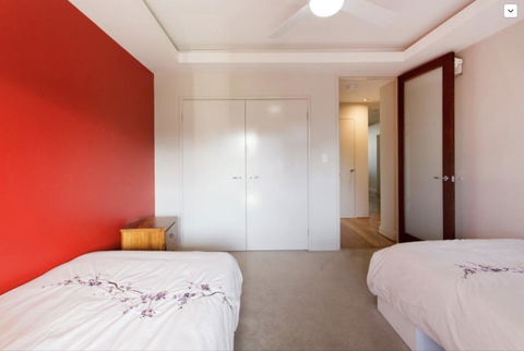Adele's Luxury South Beach Apartment With King Bed - Accommodation Bookings 8