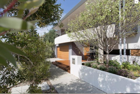 Adele's Luxury South Beach Apartment With King Bed - Accommodation Bookings 20