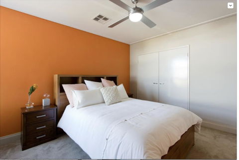 Adele's Luxury South Beach Apartment With King Bed - Accommodation Bookings 3