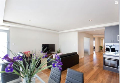 Adele's Luxury South Beach Apartment With King Bed - Accommodation Bookings 9