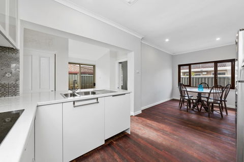 Inglewood Comfort - Accommodation Bookings 16