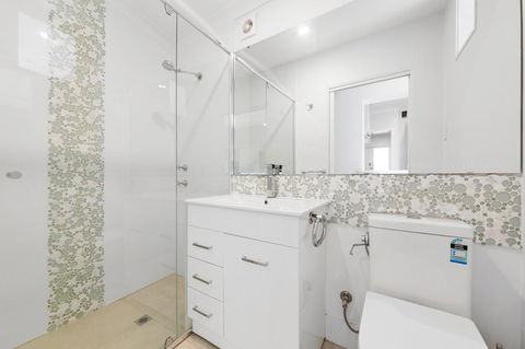 Inglewood Comfort - Accommodation Bookings 12