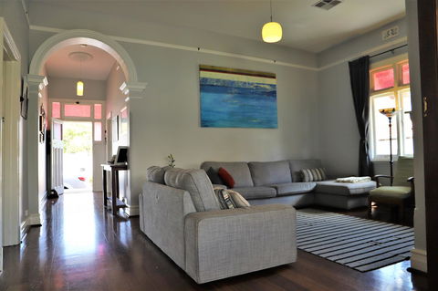 Fremantle Heritage Home For You To Enjoy! - Accommodation Bookings 21