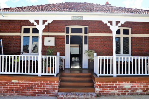 Fremantle Heritage Home For You To Enjoy! - Accommodation Bookings 16