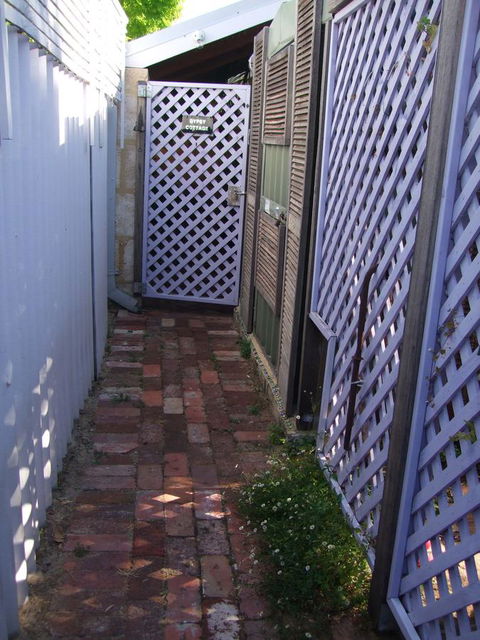 Gypsy Cottage - Accommodation Bookings 9