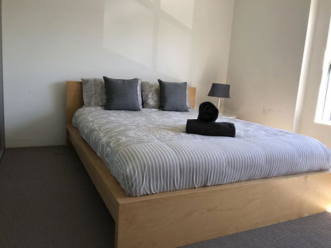 Gerring Court With Free 1 Car Bay Parking - Accommodation Bookings 1