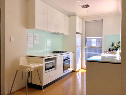 Gerring Court With Free 1 Car Bay Parking - Accommodation Bookings 9