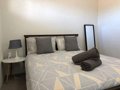 Gerring Court With Free 1 Car Bay Parking - Accommodation Bookings 5
