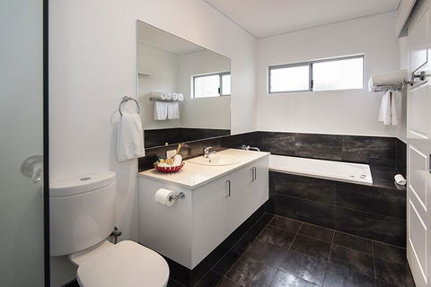Churchill Studios - Accommodation Bookings 1