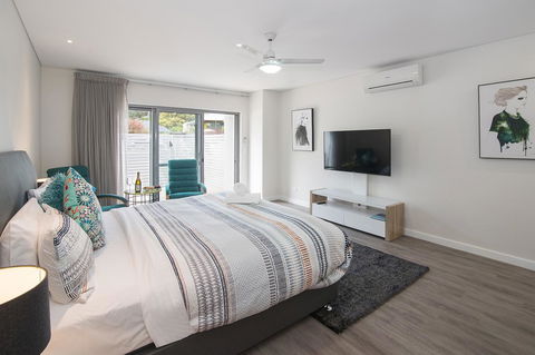 Churchill Studios - Accommodation Bookings 2