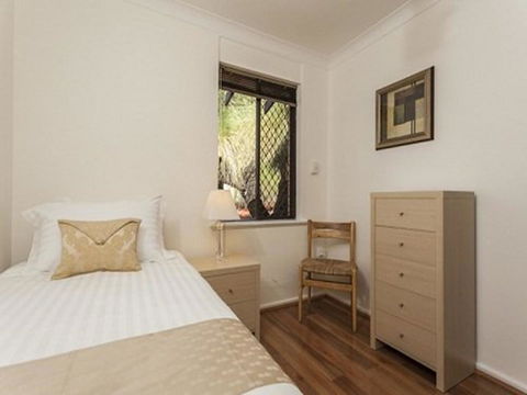 Attadale Excutive Villa - Accommodation Bookings 8