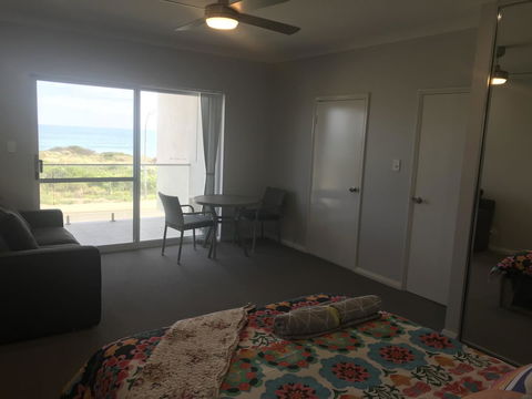 Beach House At SeaScapes.. - Accommodation Bookings 12