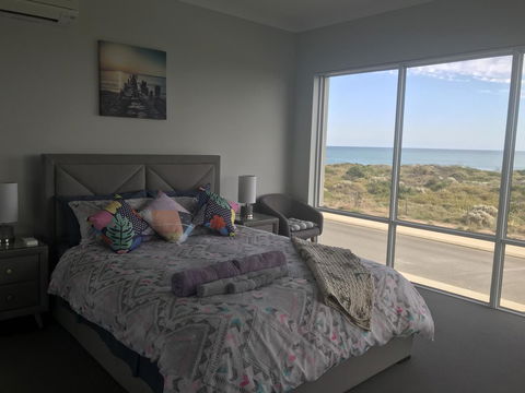 Beach House At SeaScapes.. - Accommodation Bookings 6