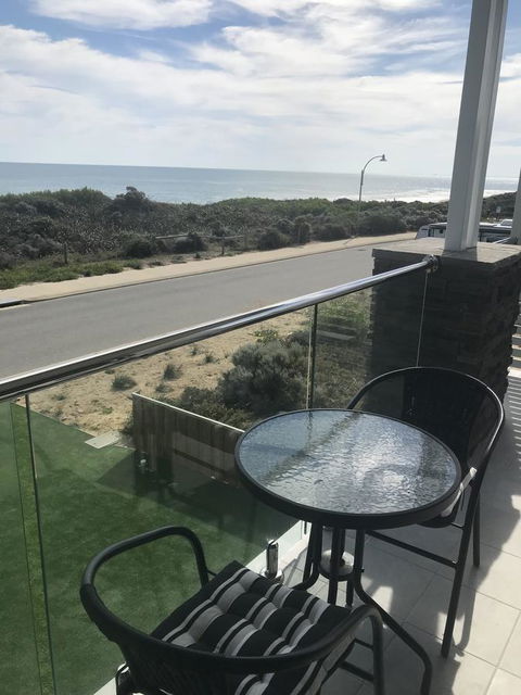 Beach House At SeaScapes.. - Accommodation Bookings 14