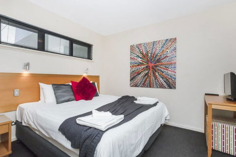 508 Stupendous Sunsets & Views Pool Gym Parking - Accommodation Bookings 39