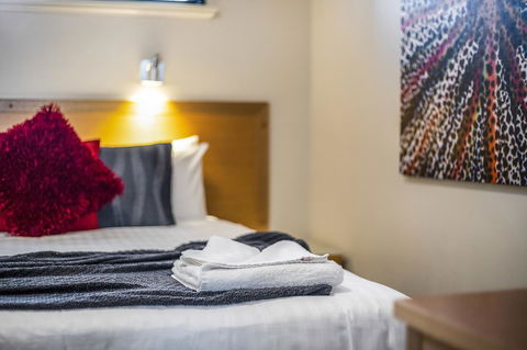 508 Stupendous Sunsets & Views Pool Gym Parking - Accommodation Bookings 1