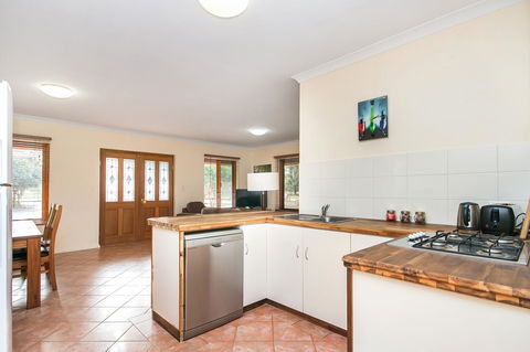 Coranda Lodge - Accommodation Bookings 16