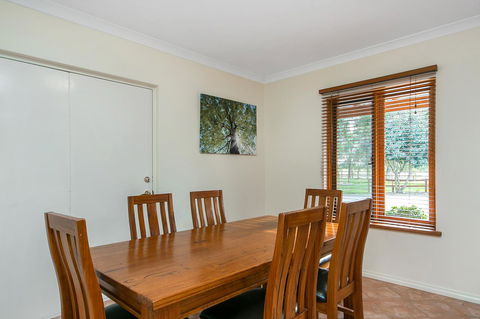 Coranda Lodge - Accommodation Bookings 19