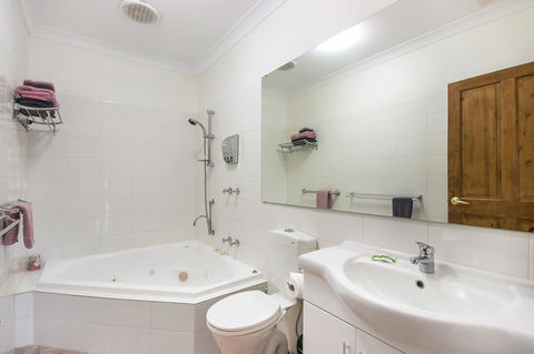 Coranda Lodge - Accommodation Bookings 21
