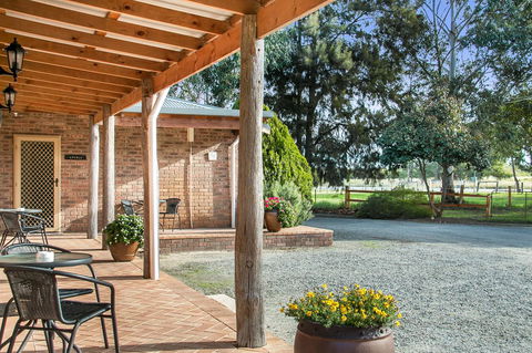 Coranda Lodge - Accommodation Bookings 24