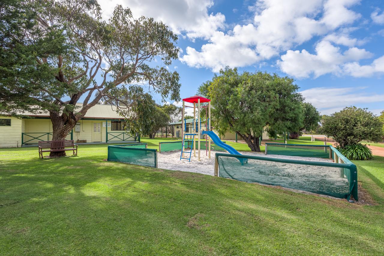 Ocean Beach WA Accommodation Bookings