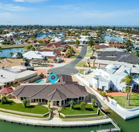 LA ANCHOR ON THE CANALS MANDURAH - Accommodation Bookings