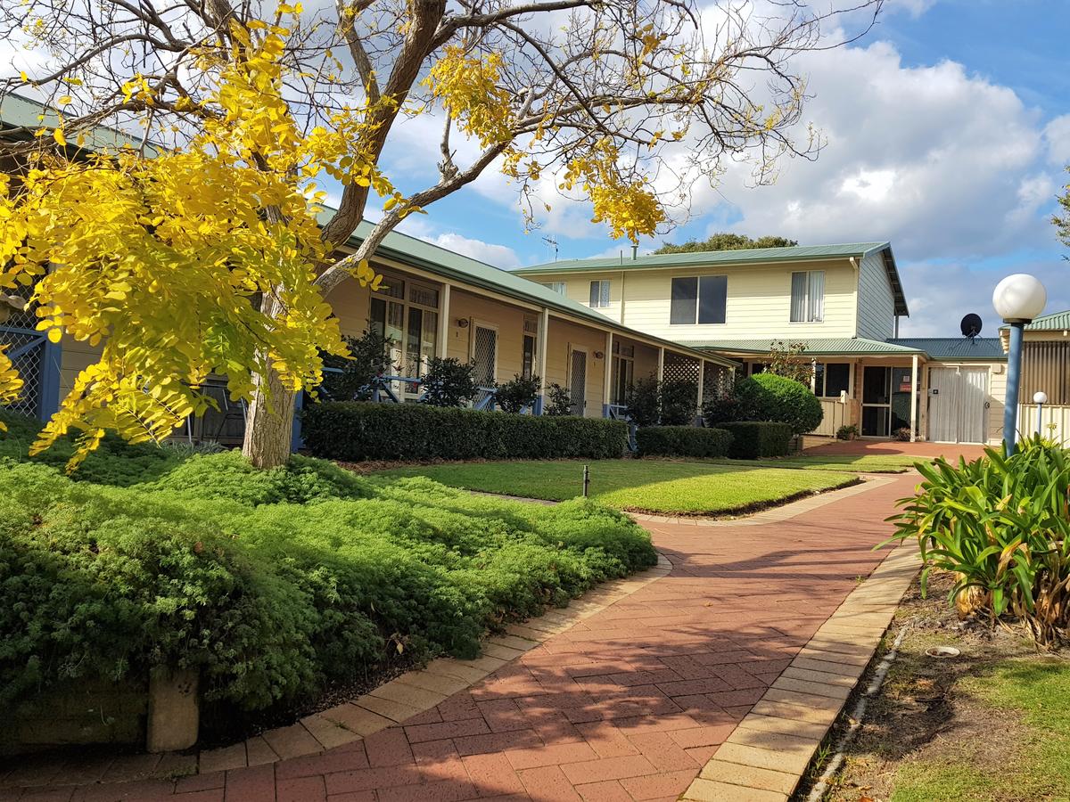 Lowlands Beach WA Accommodation Bookings