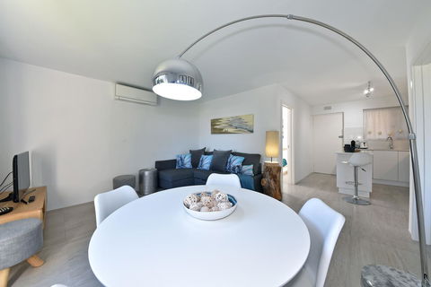 Cottesloe Apartment Close To Beach - Accommodation Bookings 4