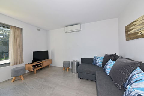 Cottesloe Apartment Close To Beach - Accommodation Bookings 7
