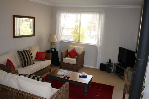 Kendenup Cottages And Lodge - Accommodation Bookings 11
