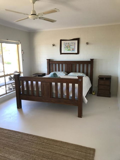 Surf Views - Accommodation Bookings 9