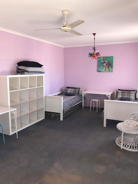 Surf Views - Accommodation Bookings 8