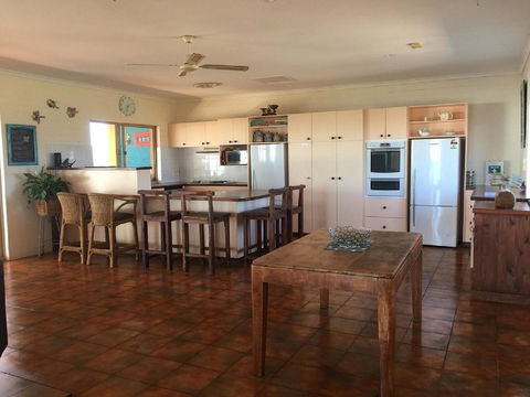 Surf Views - Accommodation Bookings 6