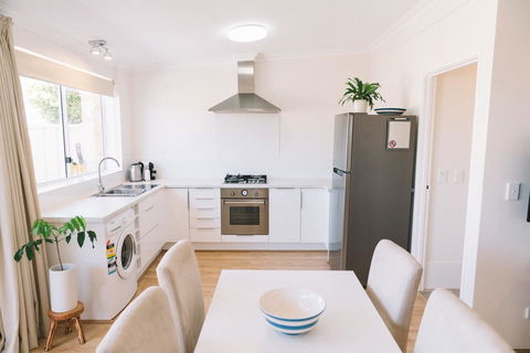 Sun Studio - Accommodation Bookings 21