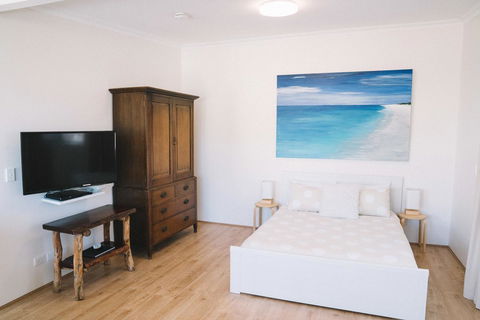 Sun Studio - Accommodation Bookings 6