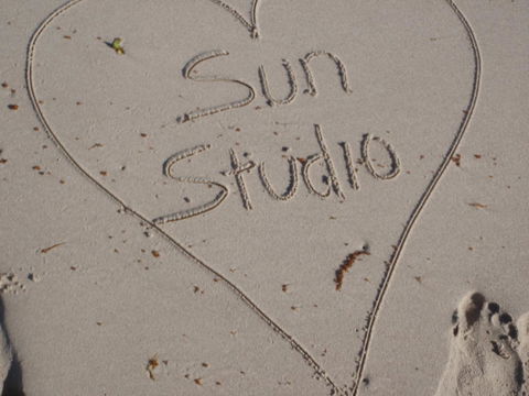 Sun Studio - Accommodation Bookings 24