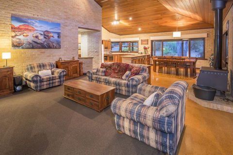 53 Martina Drive - Accommodation Bookings 15