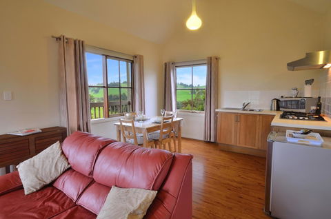 Balingup Highview Chalets - Accommodation Bookings 4