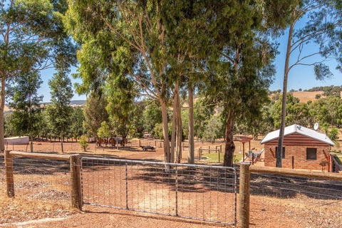 'Bindoon Valley Escape' Cottage - Accommodation Bookings 11