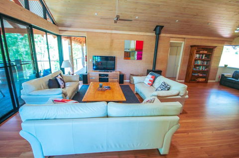 Arum - Close To The Margaret River - Accommodation Bookings 11