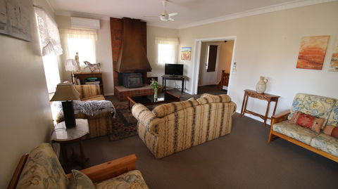 Daisy Cottage - Accommodation Bookings 12