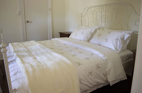 Bickley Valley Cottage - Accommodation Bookings 12