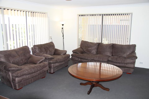 Byford House On The Scarp - Accommodation Bookings 14